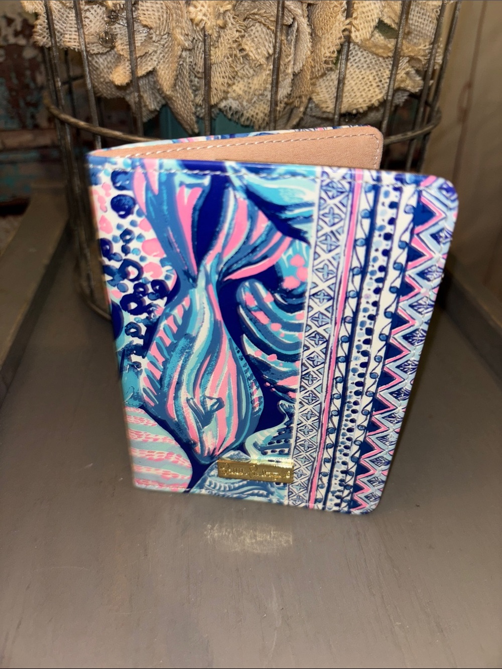 Lilly Pulitzer Blue & Pink Patterned 4”x6” PARADISE BOUND passport holder